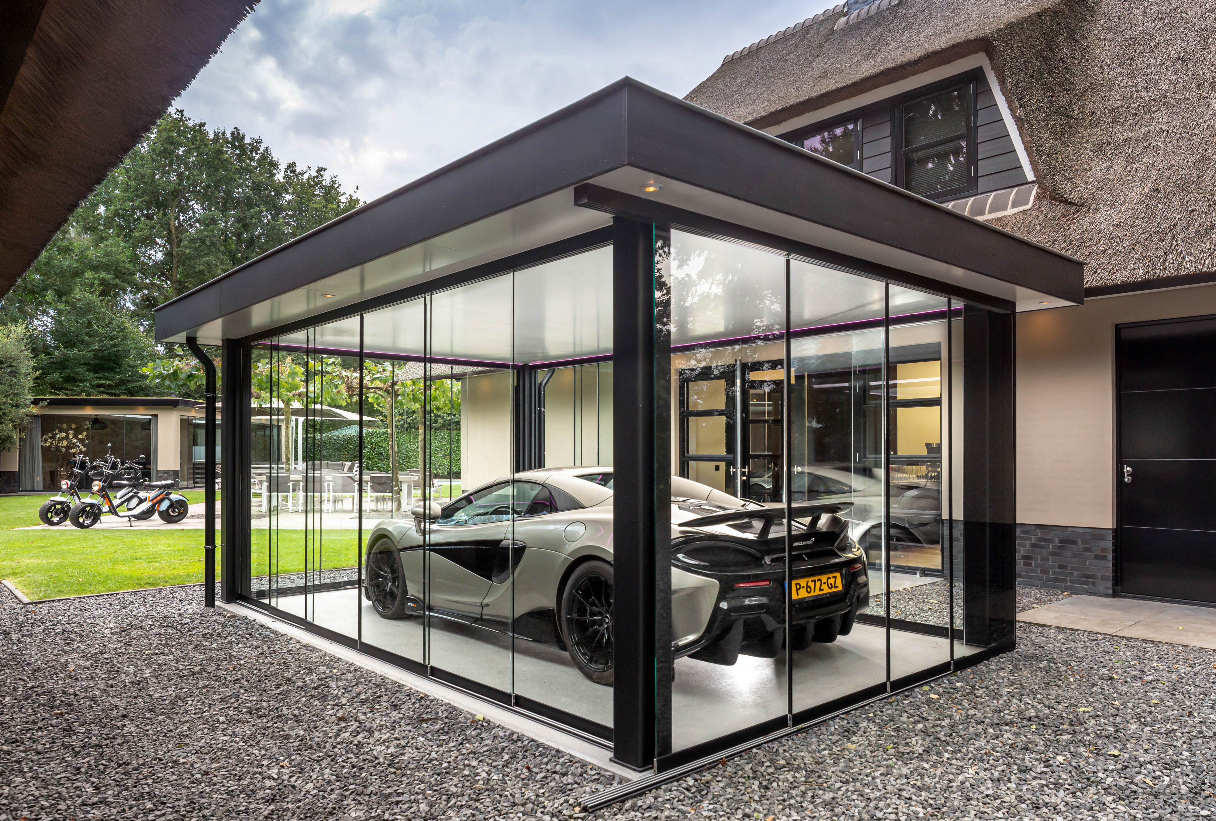 Qasteel Hierden / Quote Magazine