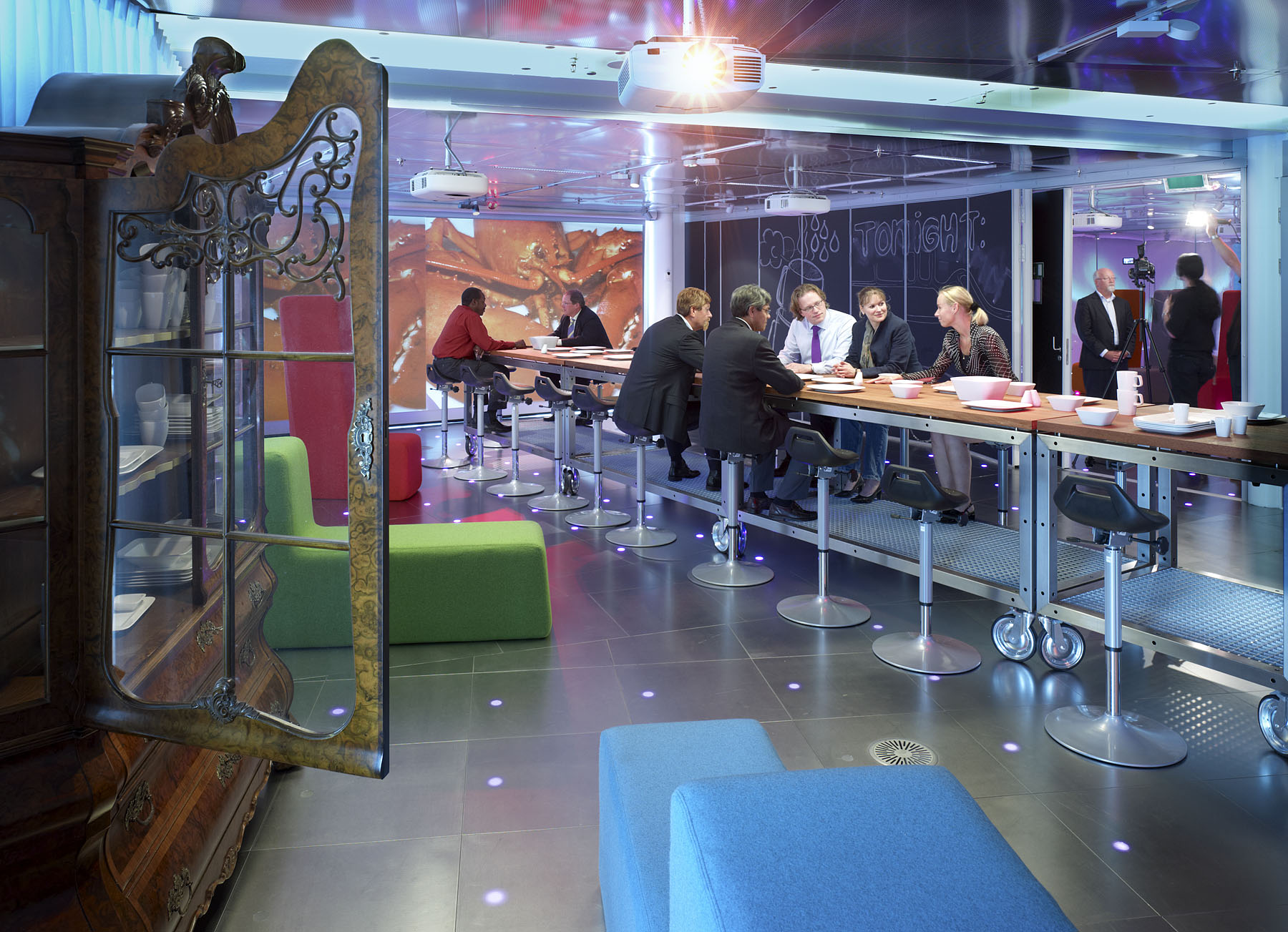 LEF Future Center / Kossmann.dejong.