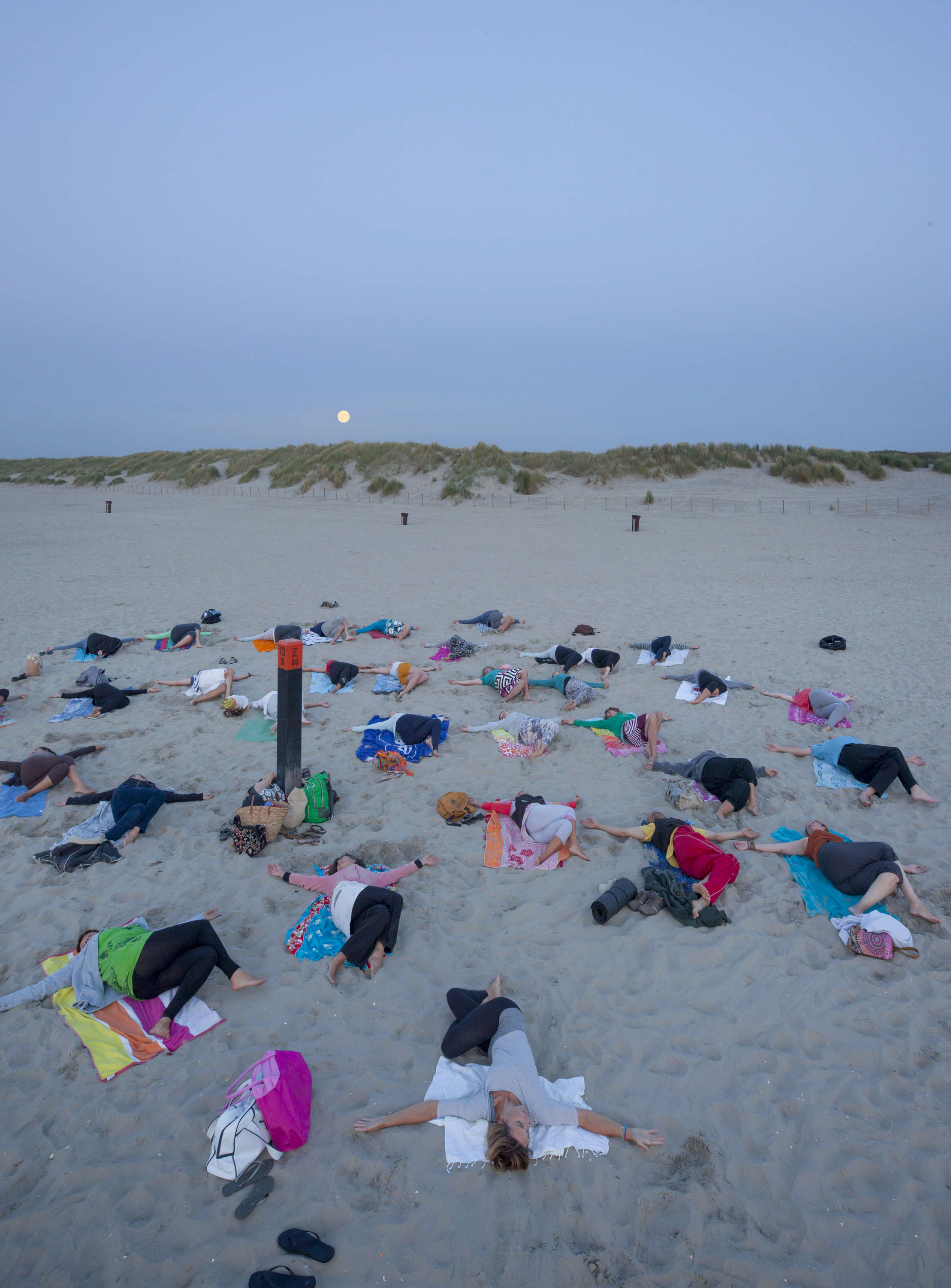 In de zomer kijk ik buiten. / 'Binnenkijken', een wekelijkse rubriek in NRC Handelsblad