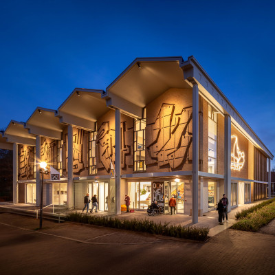 Dommelhuis, Son en Breugel / INBO architecten